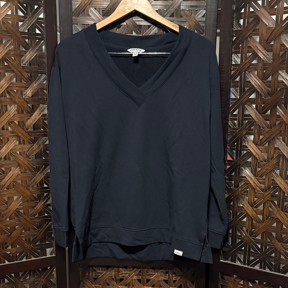 Orvis Women’s V-Neck Sweater in Black